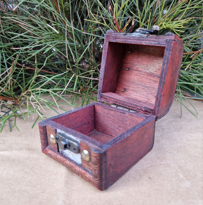 caixa de madeira/ wooden box