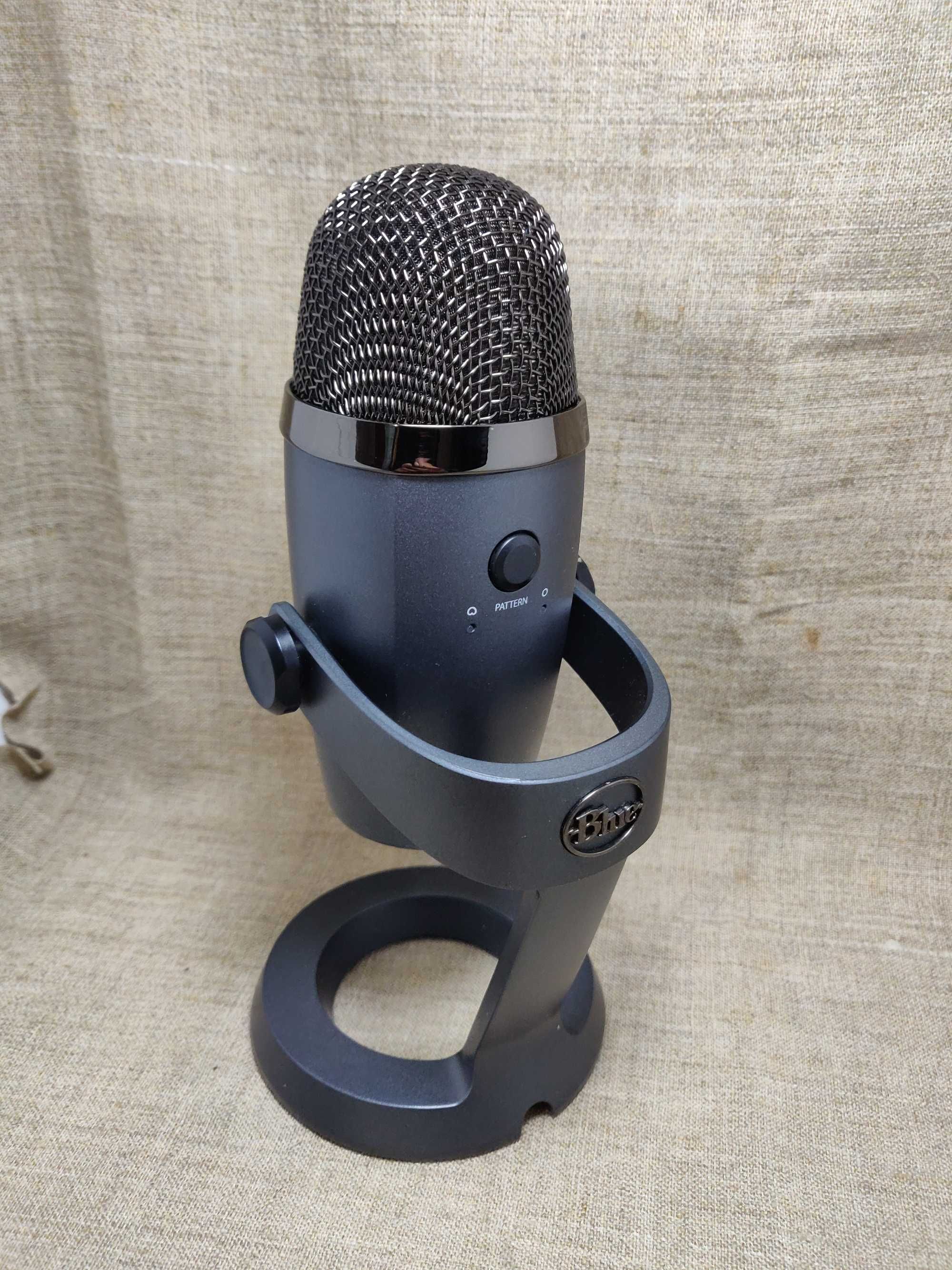 Мікрофон Blue Yeti Nano в хорошому стані. Для стрімерів ASMR