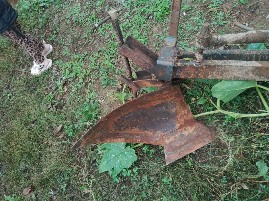 Продам плуг до мототрактора міцний не китайський
