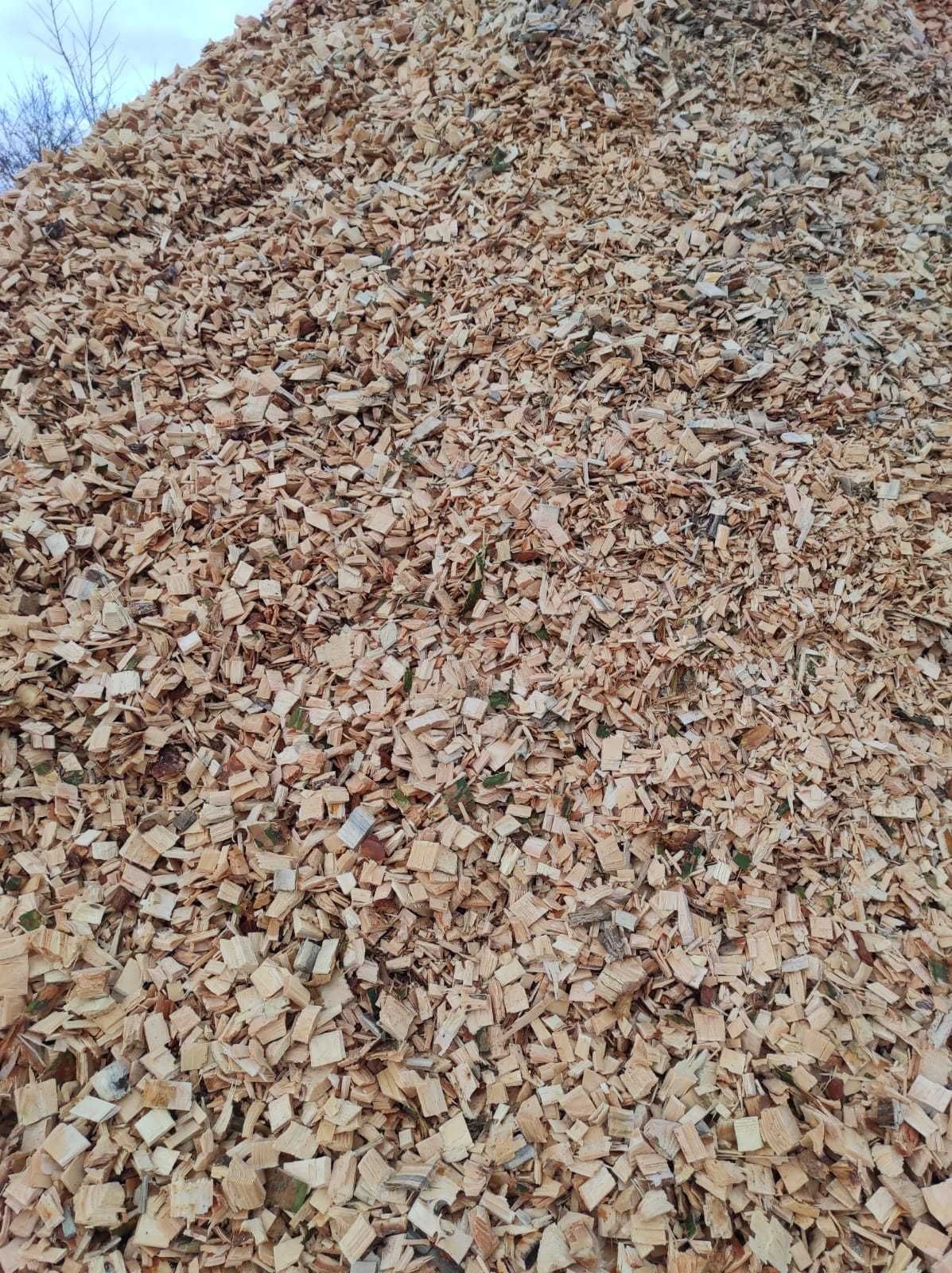 Zrębka do palenia w piecach na biomasę. Do ogrodu