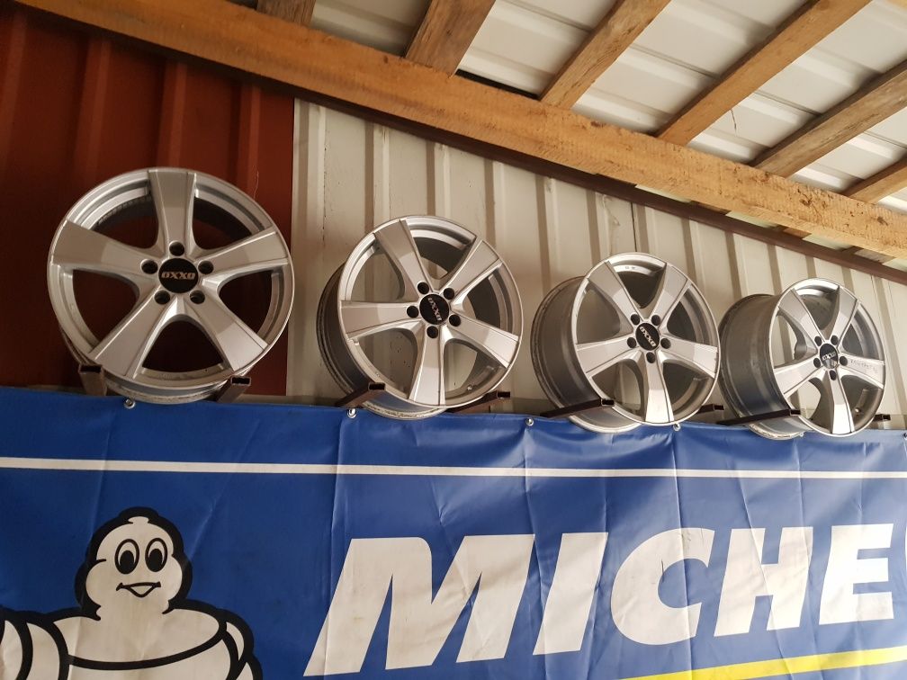 Felgi Aluminiowe Audi-Golf VI R17 5x112 ET50 -7.5J