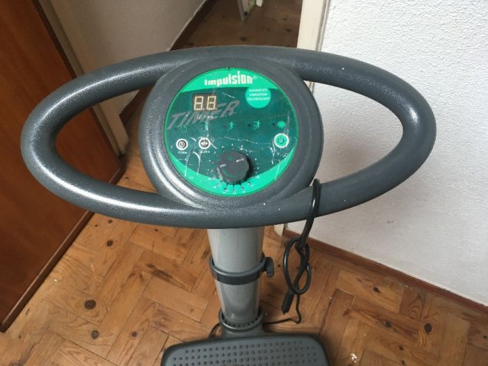 Máquina plataforma vibratória