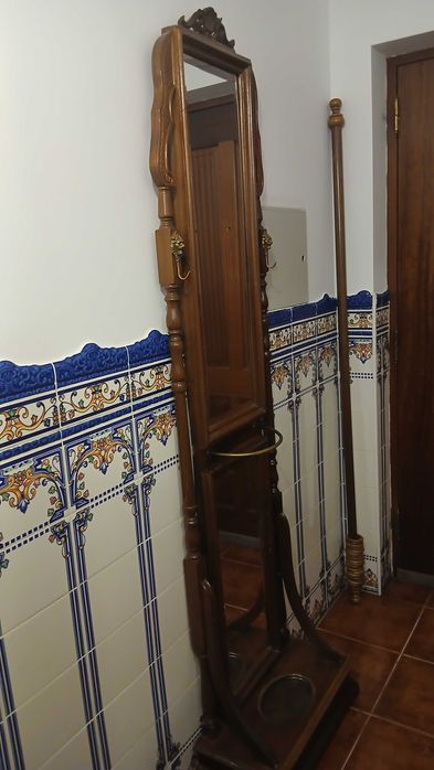 Bengaleiro com espelho