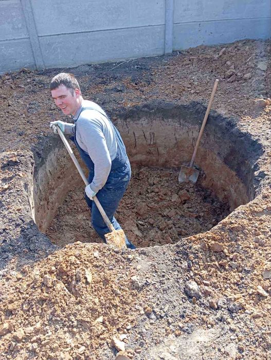 Копаємо каналізациї септики . Чистка криниці.Поглиблення криниці