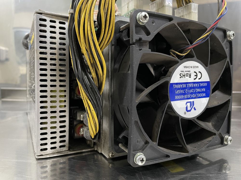 Bitcoin miner Innosilicon T2