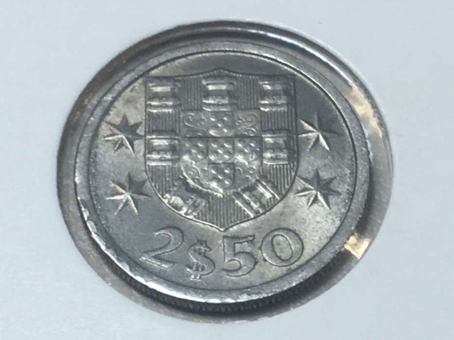 Moeda Republica 2$50 1966 *Rara neste estado (#2)