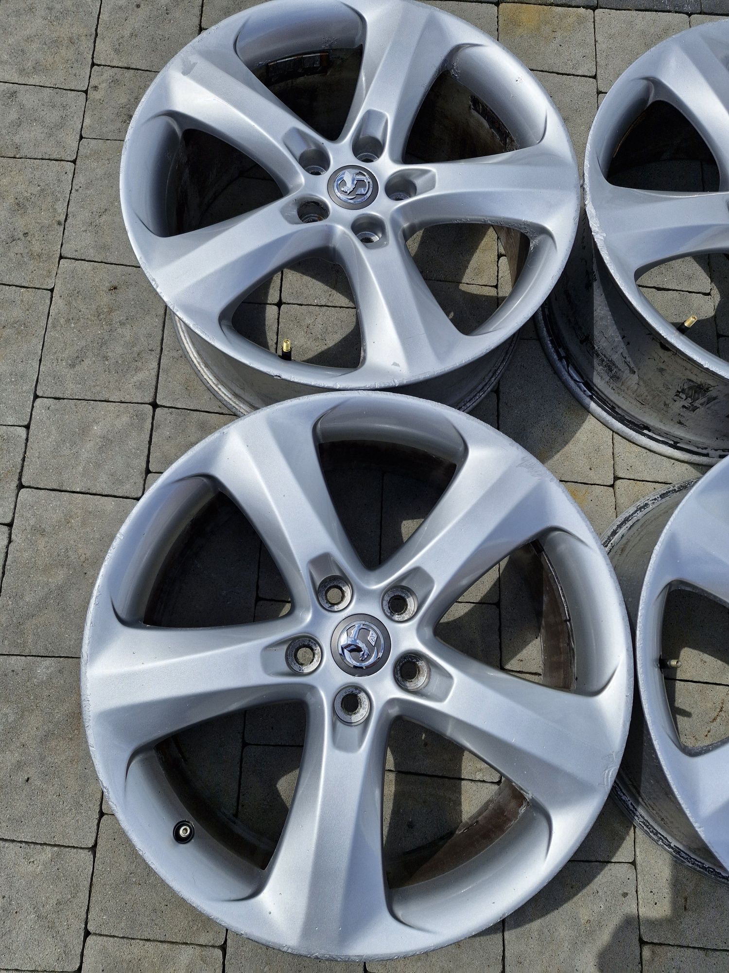 Диски легкосплавні Opel Astra J Insignia Zafira Tourer 8J R19 ET46