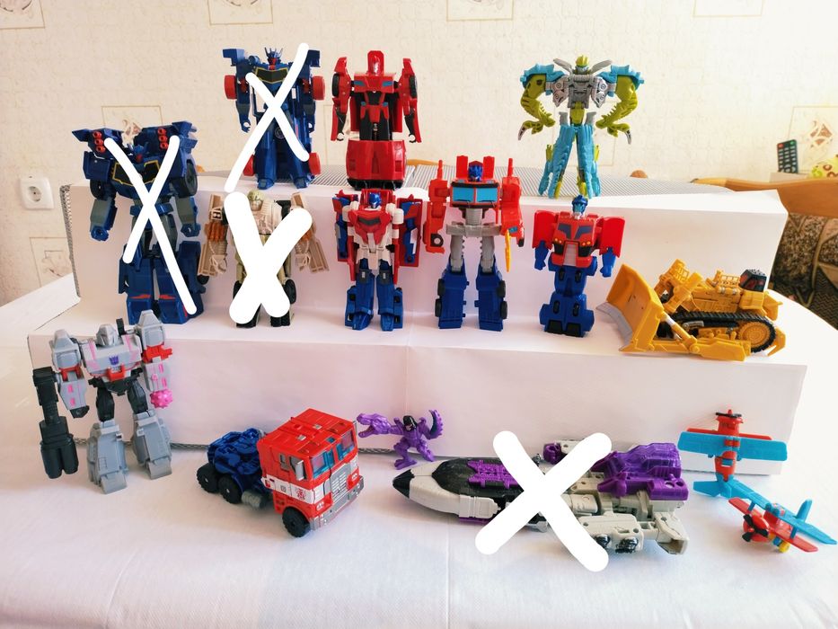 Іграшки трансформери Оптімус Такара та інші