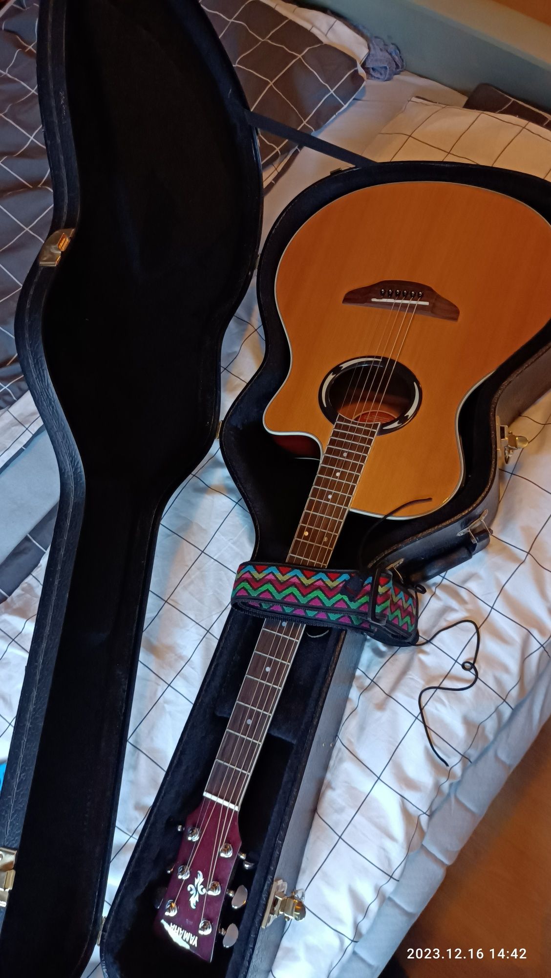 Gitara elektroakustyczna Yamaha