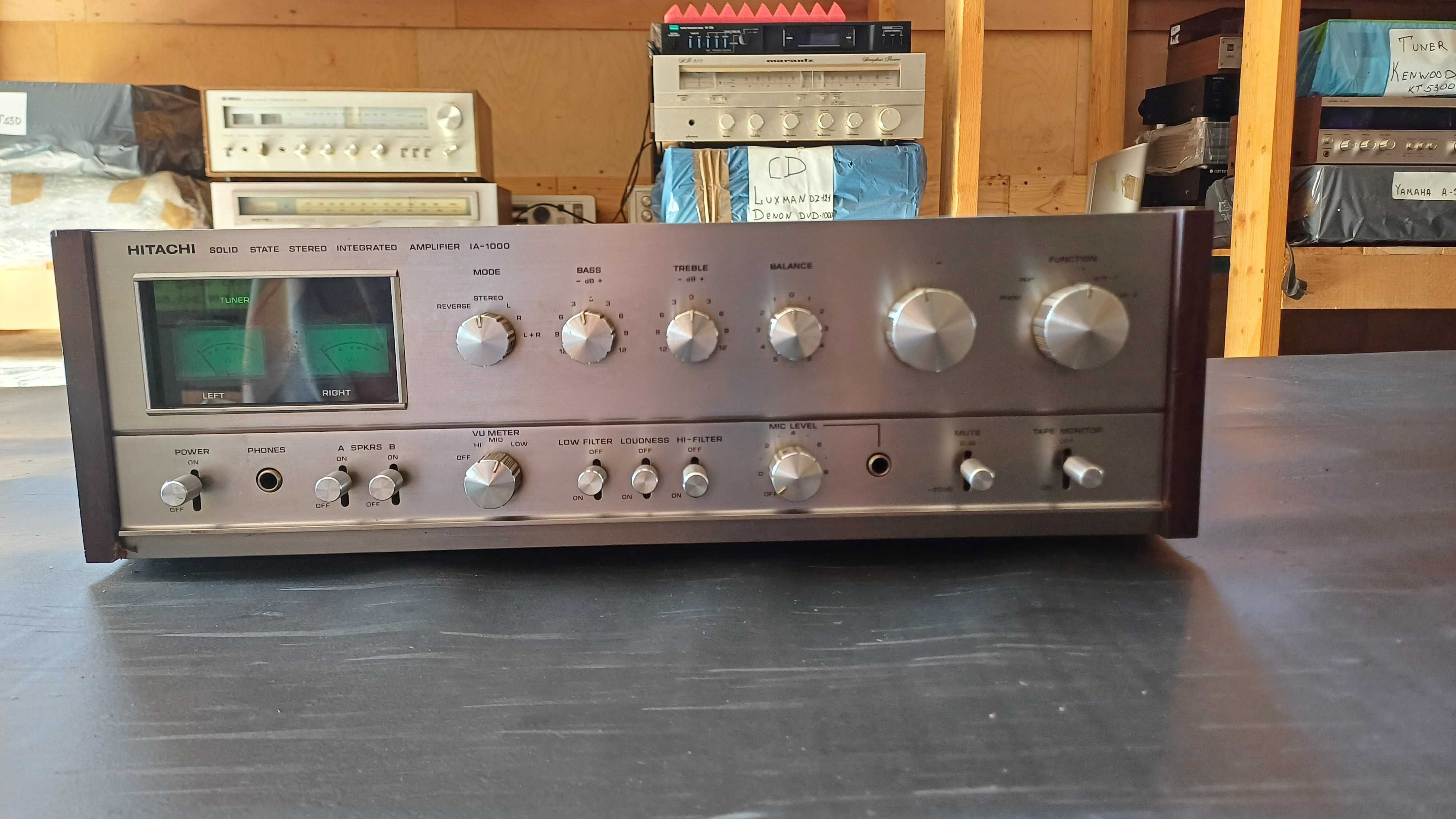 Wzmacniacz  HITACHI  IA-1000