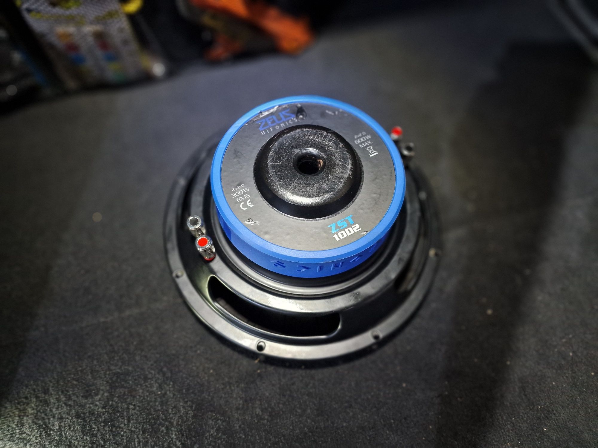 Skrzynia basowa subwoofer tuba Głośnik 25 cm Hifonics Zeus ZST 12D2