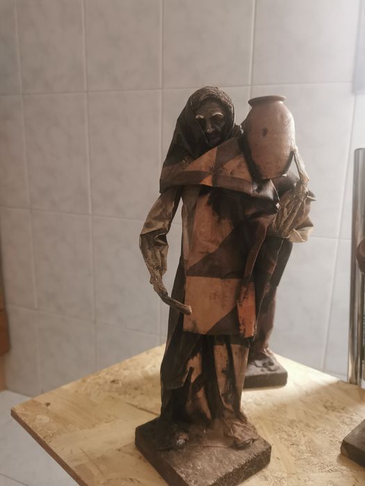 Bonecos em pasta de papel