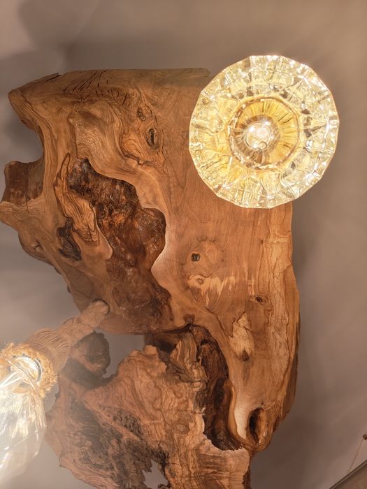 Lampa wisząca z korzenia drzewa oliwnego sznur jutowy Unikat Handmade
