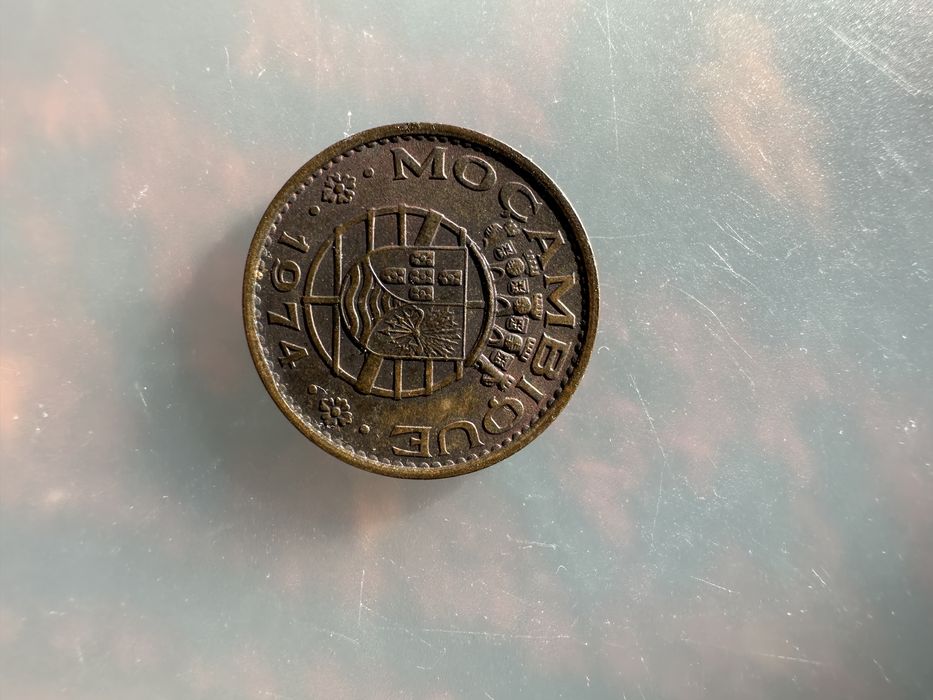 Moedas de Portugal, Angola e Moçambique
