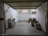 Garagem Box no centro de Queluz