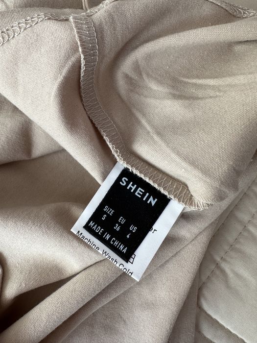 nowa beżowa koszulka T-shirt z nadrukiem Shein