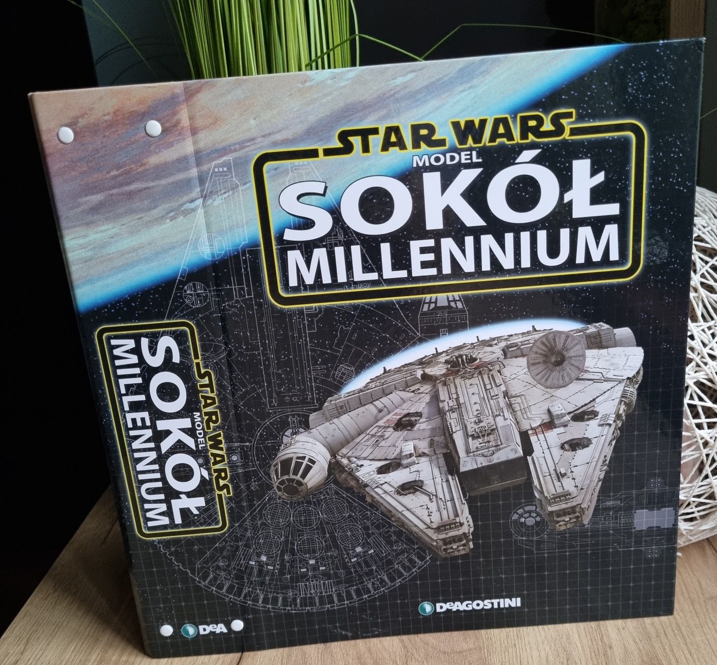 Nowy duży segregator Star Wars Sokół Millenium Falcon Gwiezdne wojny