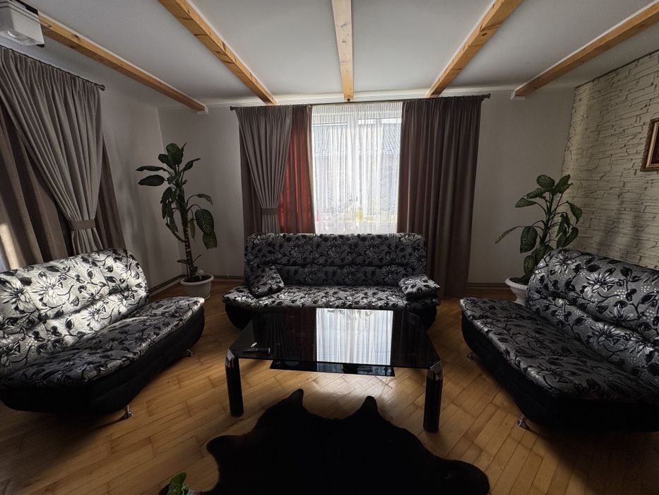 Диван розкладний з кріслами