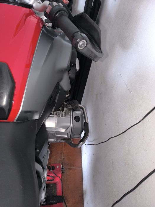 Bmw GS 1200 com escape akrapovic