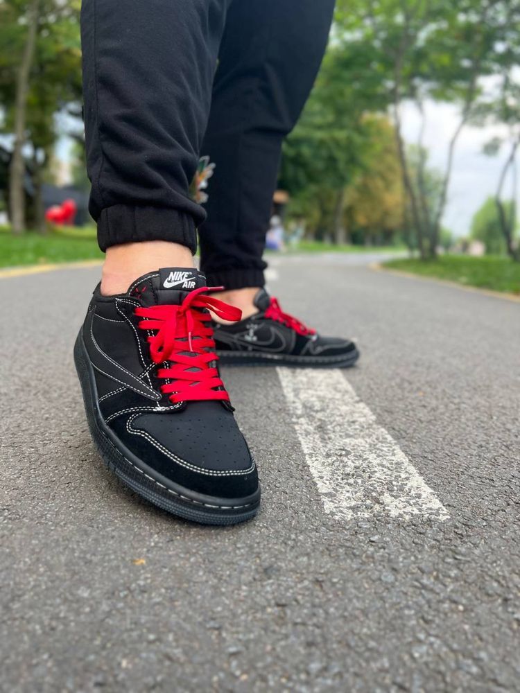 кросівки Air Jordan Retro 1 Low x Travis Scott OG 'BLACK PHANTOM' 44,4