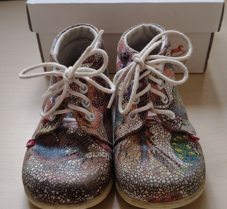 Emel 22 dla dziewczynki na jesień