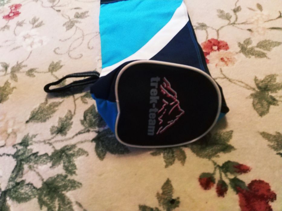 чехол , сумка для лыжных ботинок, лыж, дно прорезиненное