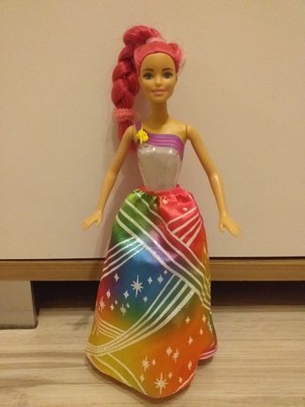 Barbie tęczową ksieżniczka ze światełkami