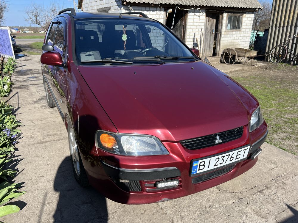 Mitsubishi Space Star 2003 року