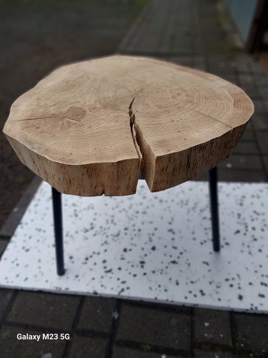 Stolik kawowy plaster drewna