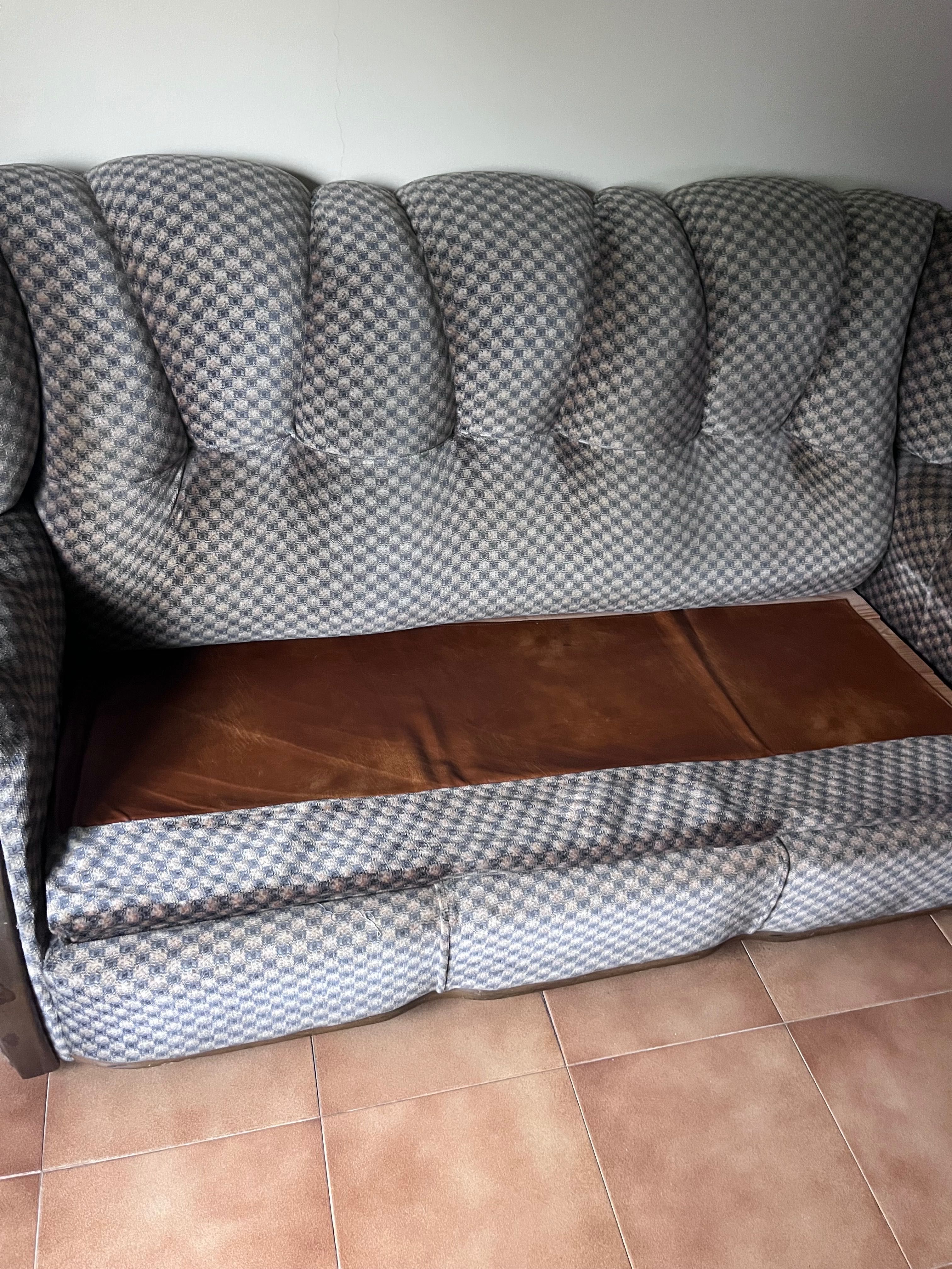 Conjunto 1 sofá e 2 cadeirões