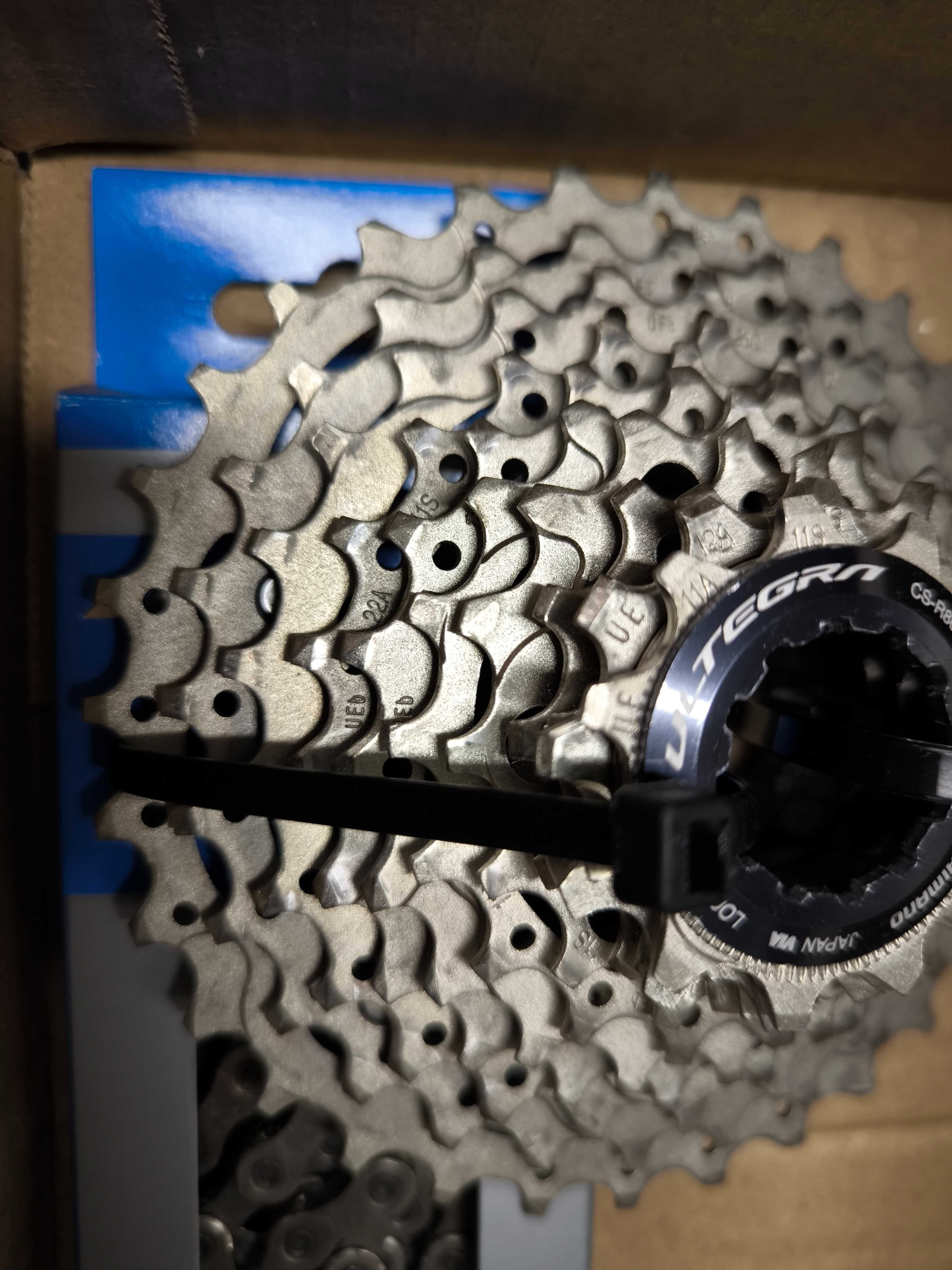 Kaseta + łańcuch ULTEGRA 11rz CS-R8000 + CN-HG601 [NOWE]