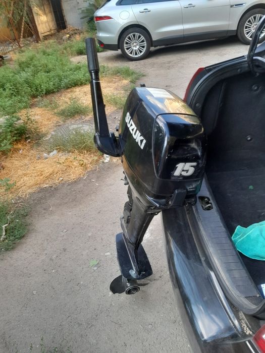 Продати мотор лодочний SUZUKI 15