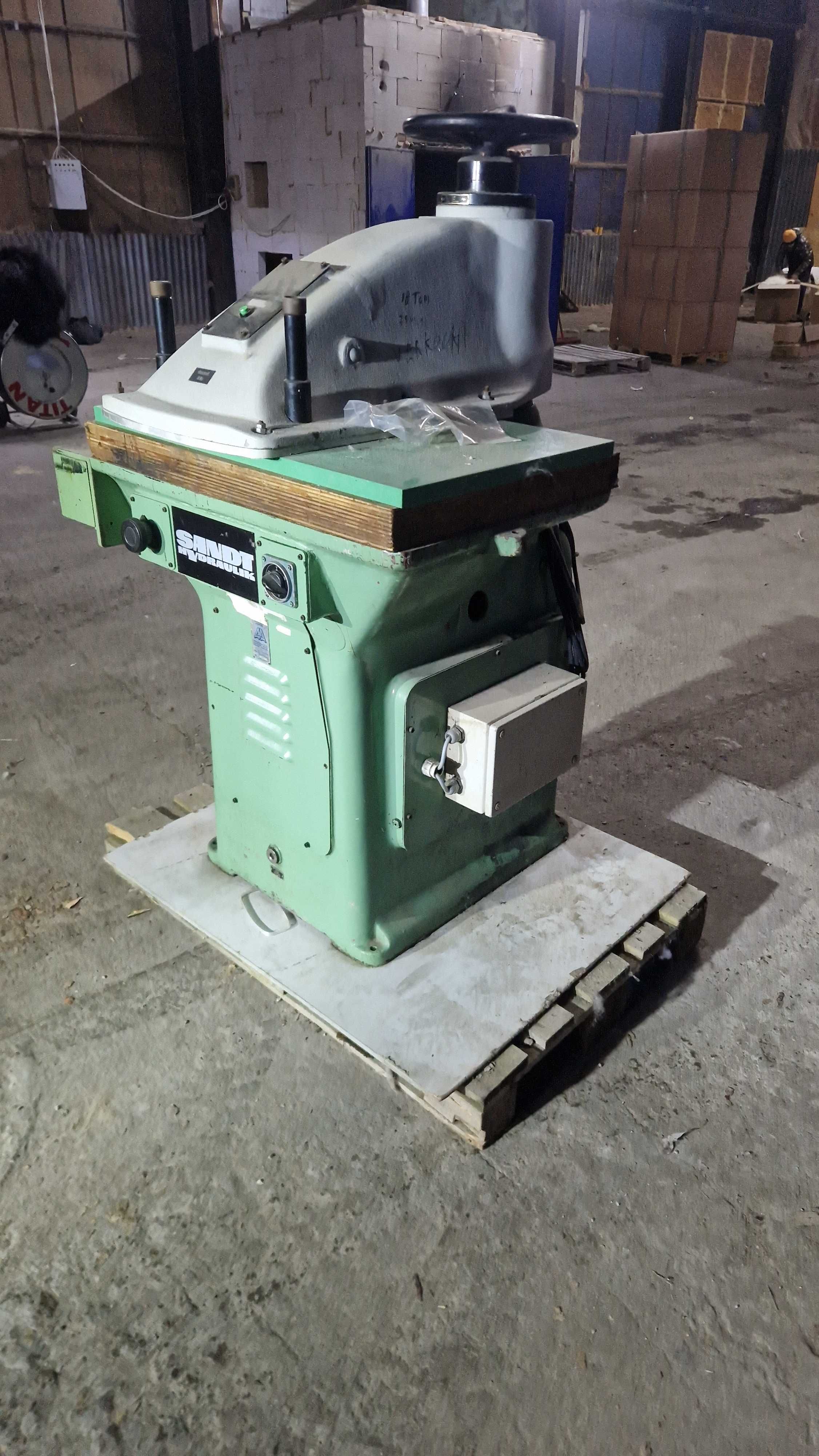 Wycinarka siekarka prasa hydrauliczna Sandt