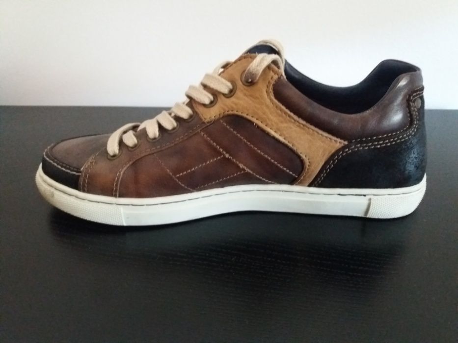 Sapato - Tenis CapSport Nº 39