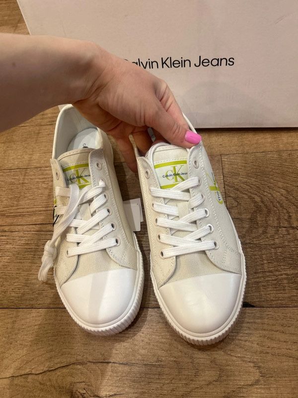 Nowe buty Calvin Klein