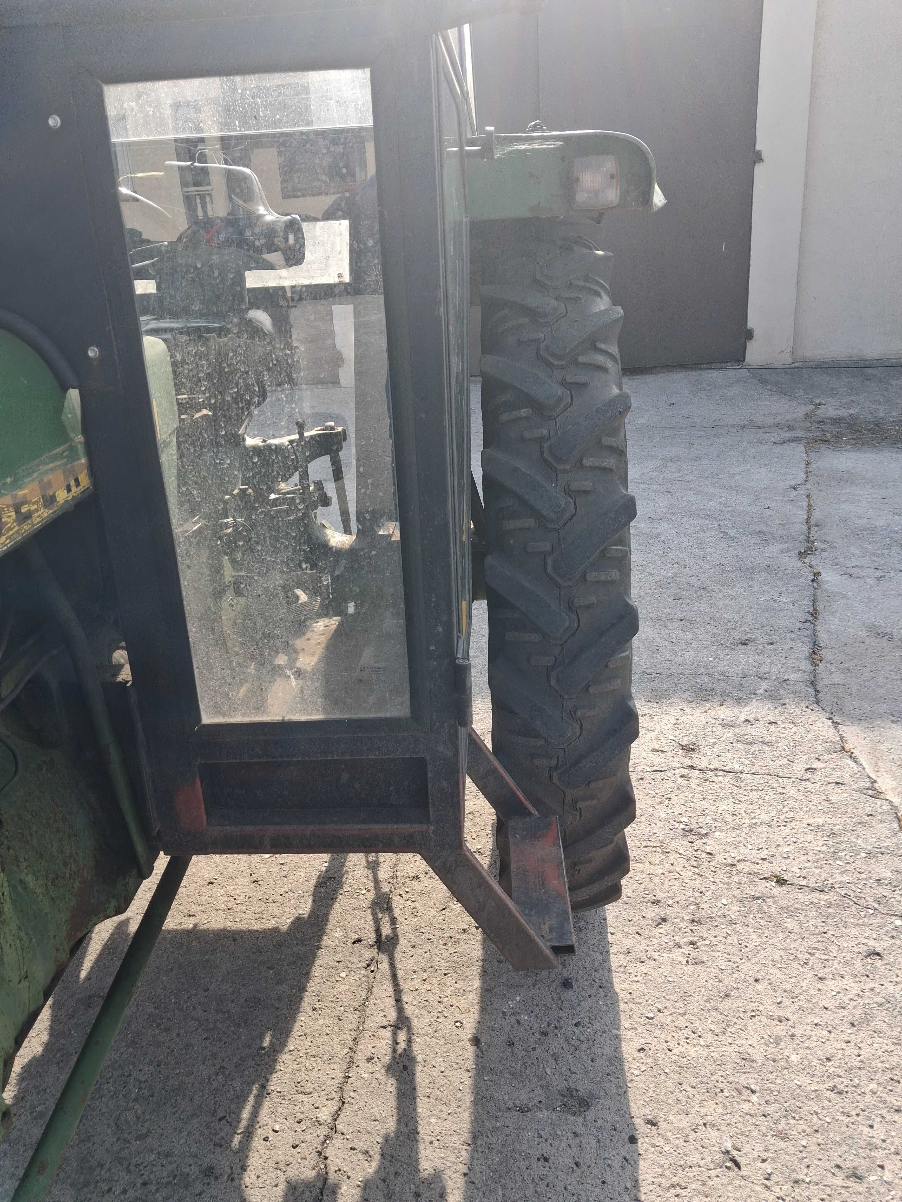 Ciągnik John Deere 1030