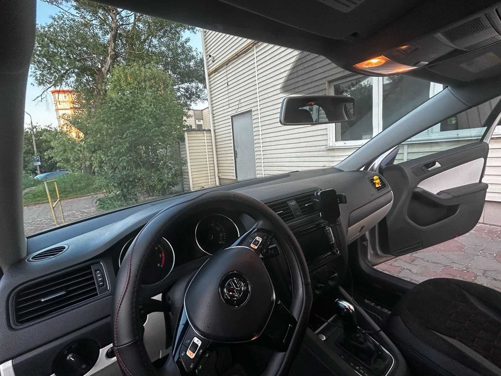 Volkswagen Jetta 2015