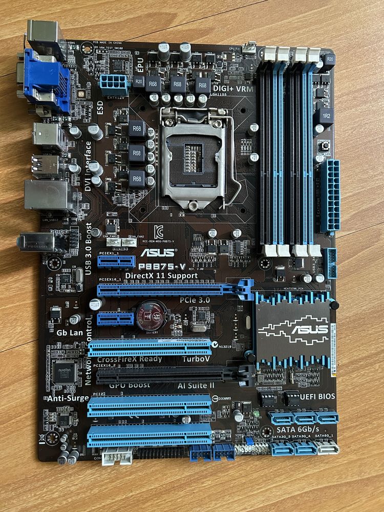 Материнська плата Asus P8B75-V