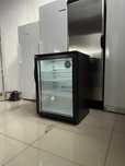 Chłodziarka z nadmuchem pod blat na bar 85 cm 136 l. poj.