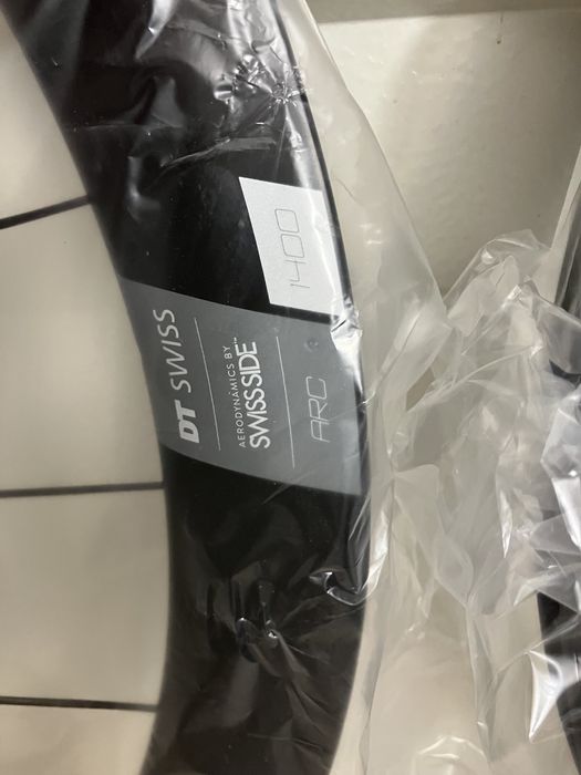 Nowy zestaw kół DT Swiss ARC 1400 Dicut® Carbon 50 Disc CL Shimano