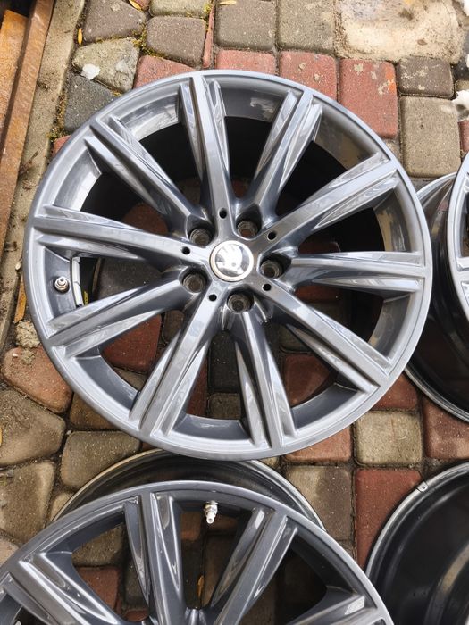 Felgi aluminiowe 18 Skoda Octavia SuperB Kodiaq Karoq 5x112
