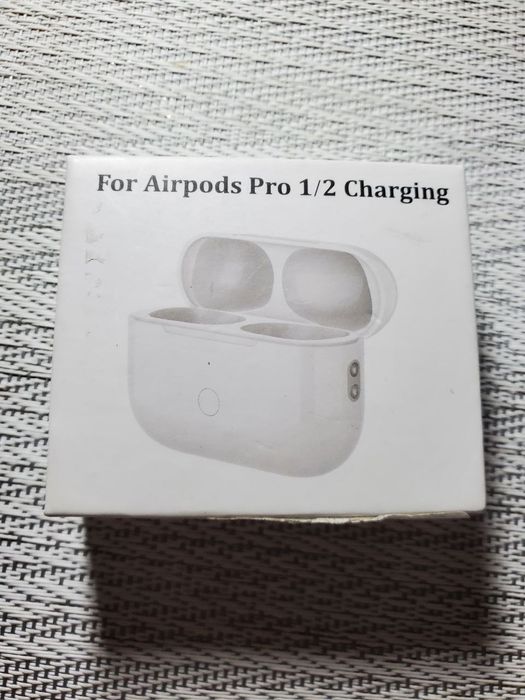 Зарядний кейс для AirPods Pro 1/2 — універсальний чохол-зарядка