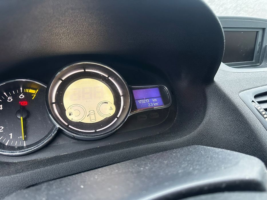 Renault Megane 1,6 mpi Grandtourr 2011