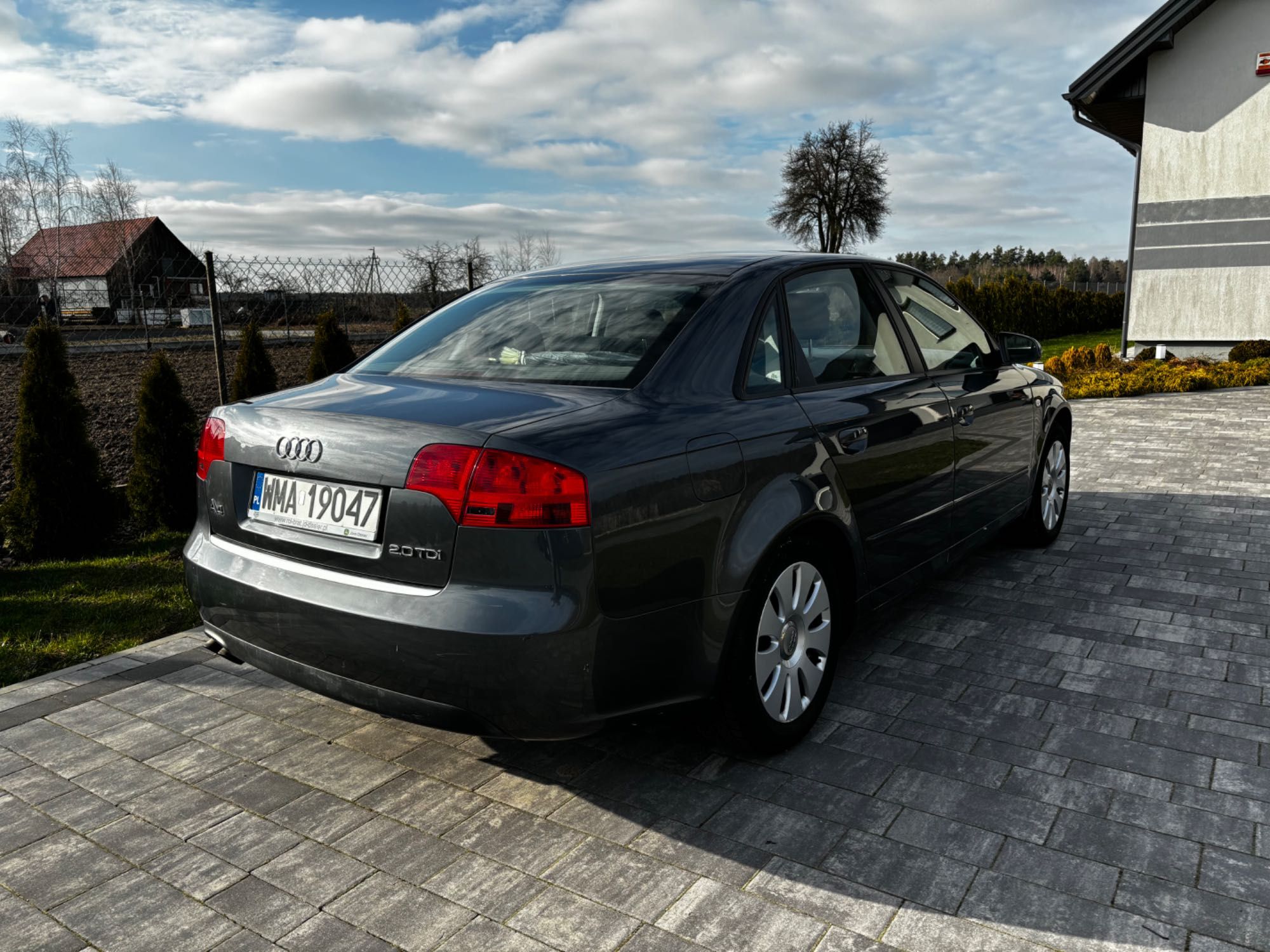 Audi A4b7 2.0TDI 140KM sedan