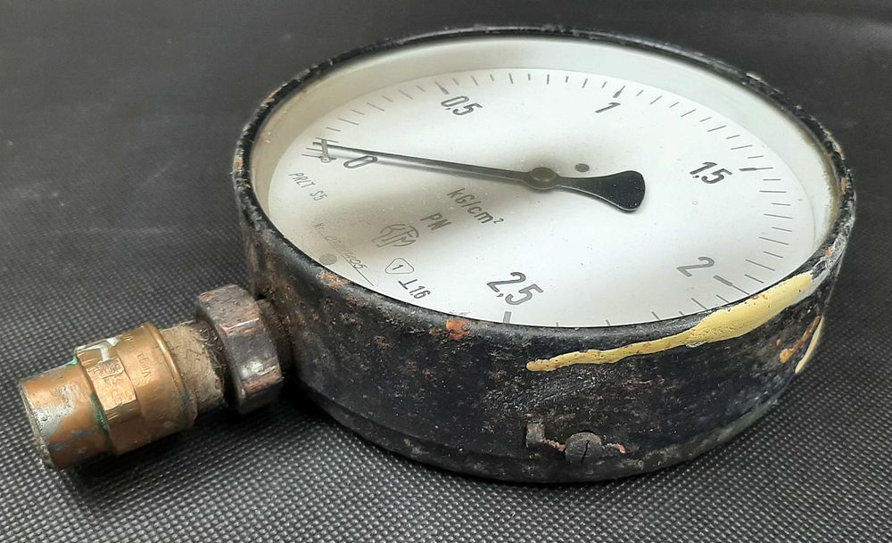Manometr KFM 0-2,5 kG/cm3