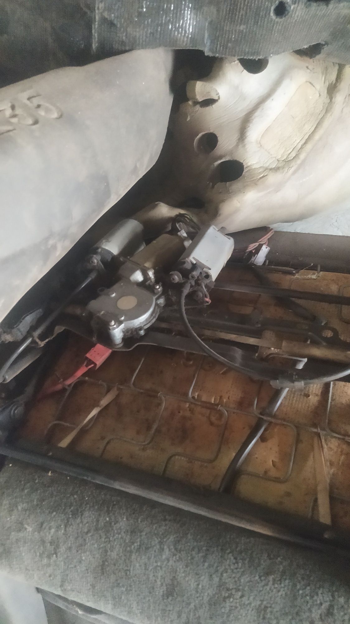 Передние сидения б/у peugeot 605 1991г,