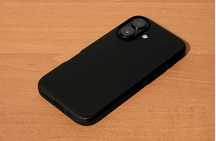 uzywane zniszczone etui iphone 13 czarne