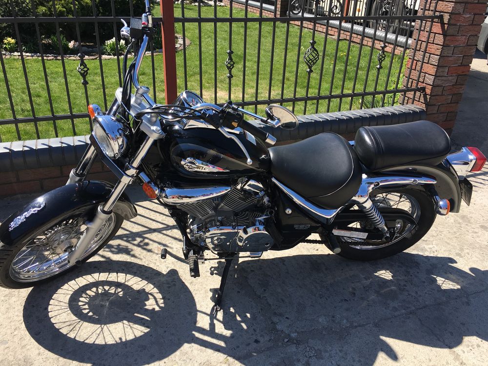 Suzuki Intruder 250