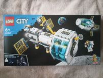 LEGO City 60349 - Stacja kosmiczna na Księżycu