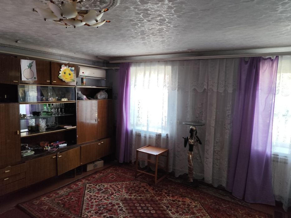 Здається половина дому з окремим входомпо вул.Бориса Луцького 26